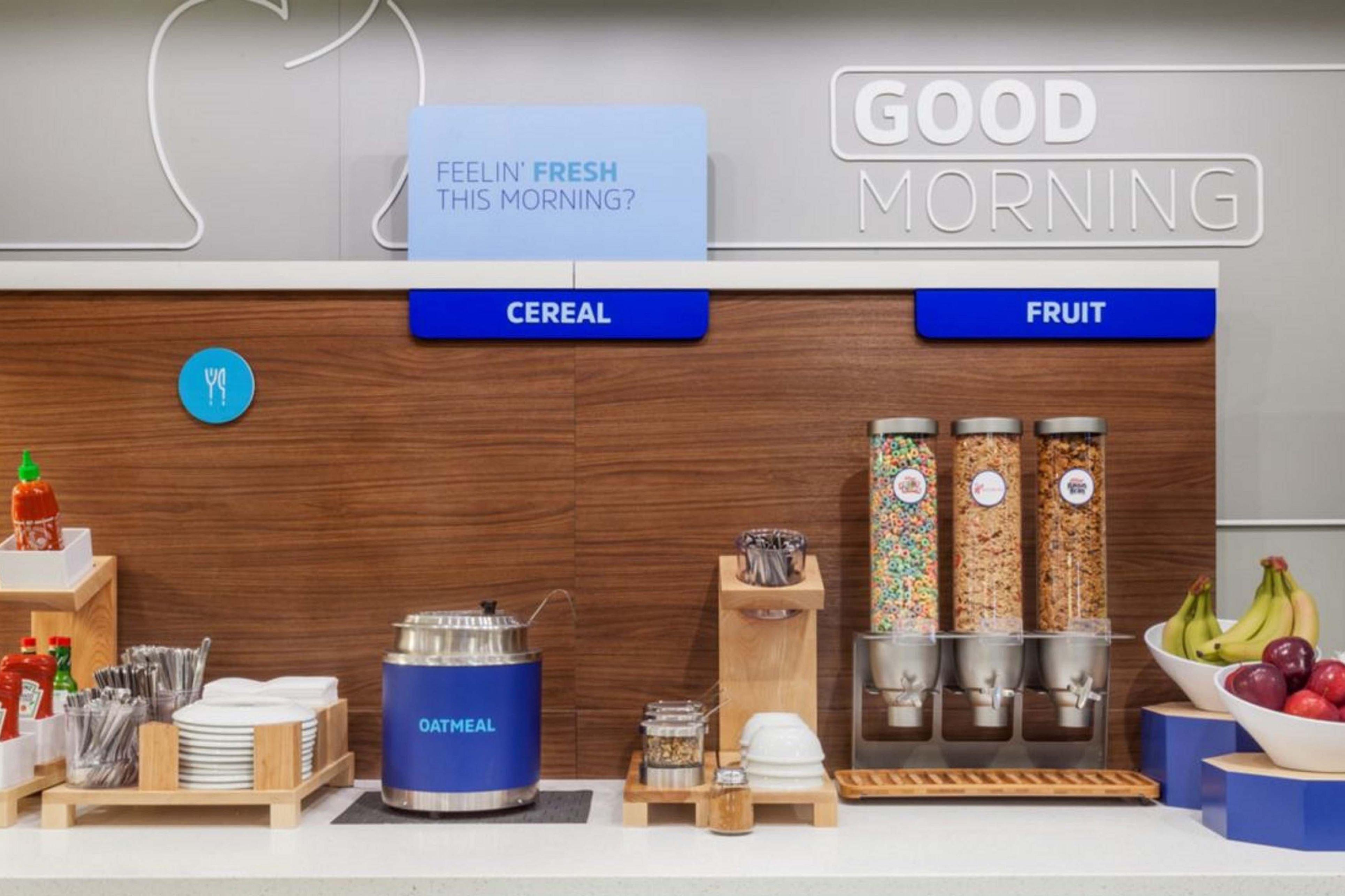 Holiday Inn Express Holland By Ihg Kültér fotó