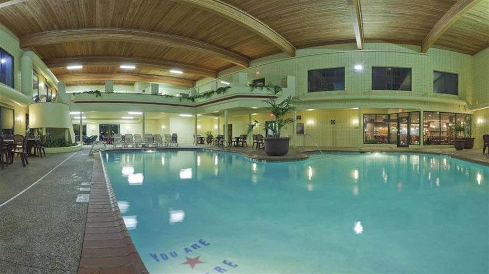 Holiday Inn Express Holland By Ihg Kültér fotó