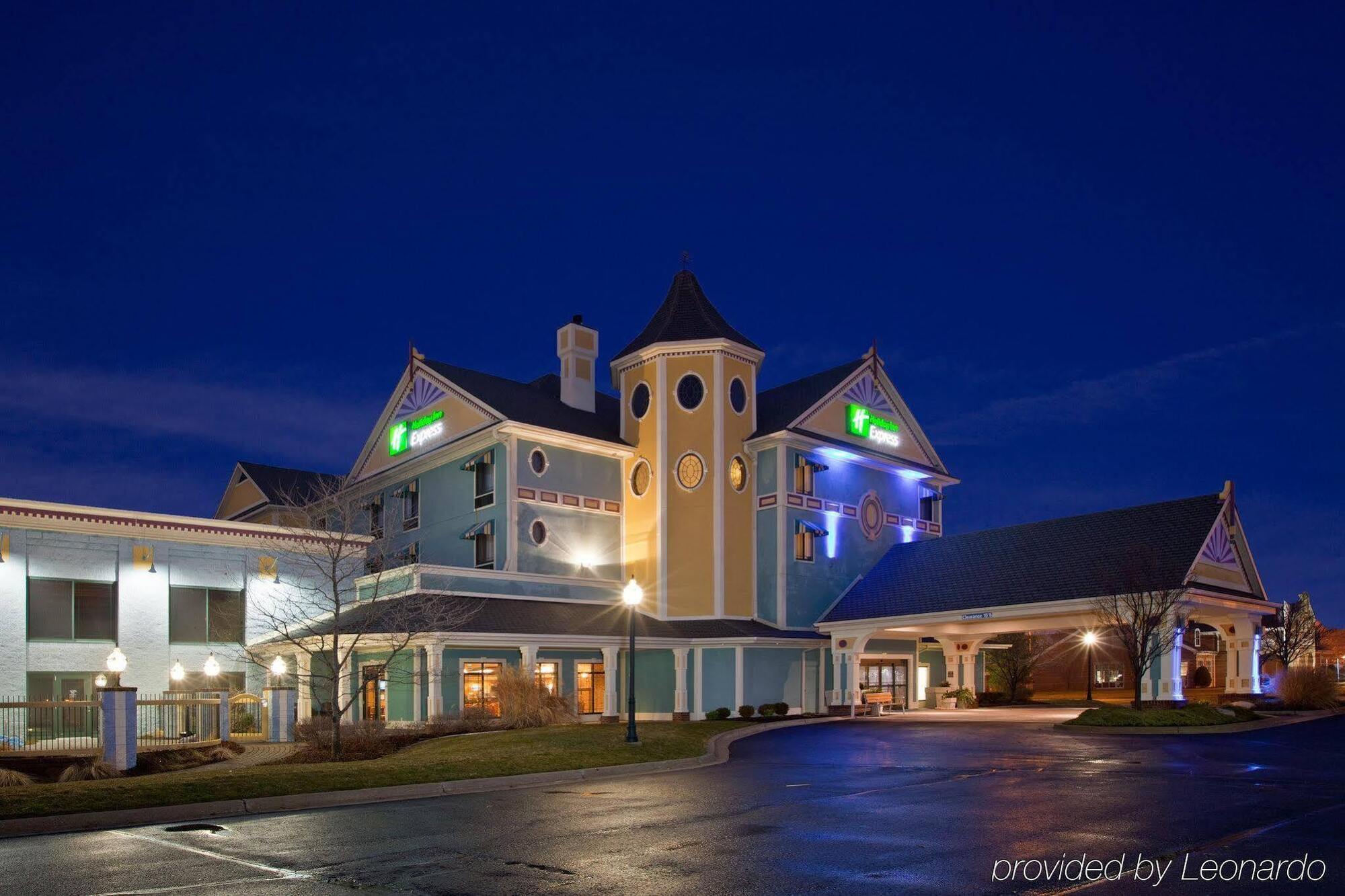 Holiday Inn Express Holland By Ihg Kültér fotó